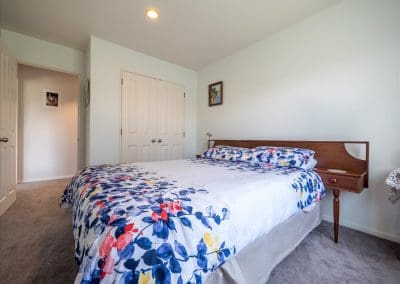 Our complete package for tourists arriving in New Zealand including private bed & breakfast accommodation in Auckland, airport transfers and customized tours.