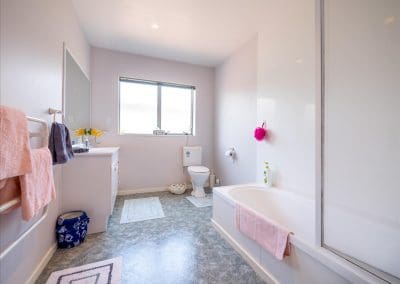 Our complete package for tourists arriving in New Zealand including private bed & breakfast accommodation in Auckland, airport transfers and customized tours.